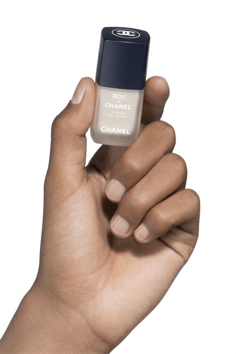 Chanel nail color 402